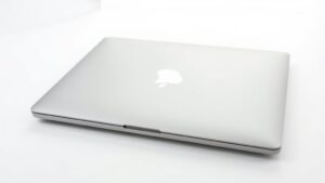choosing best apple chipped macbook air